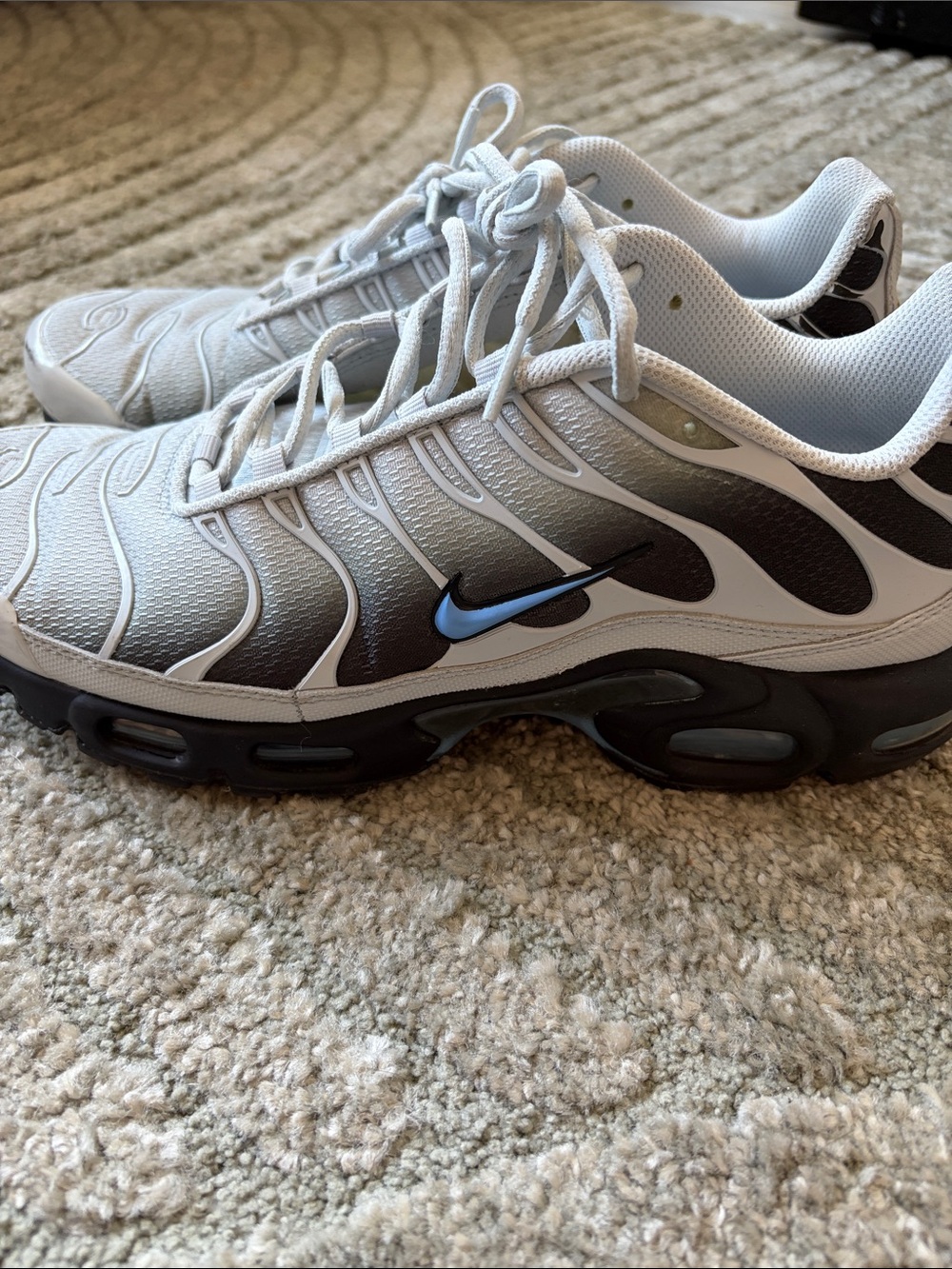 Nike Tan Air Men's White and Light Grey.
Bought in Tokyo.
Barely used.